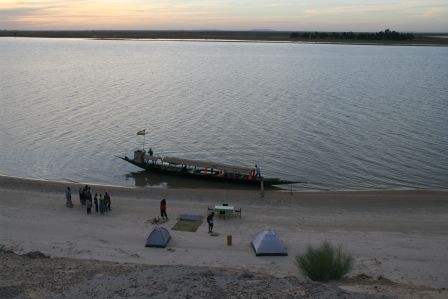 Bivouac au bord du fleuve Niger - Autre Mali